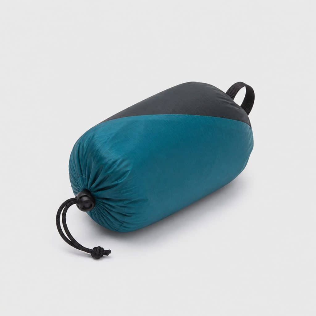 Mini hamac de voyage plié dans son petit sac